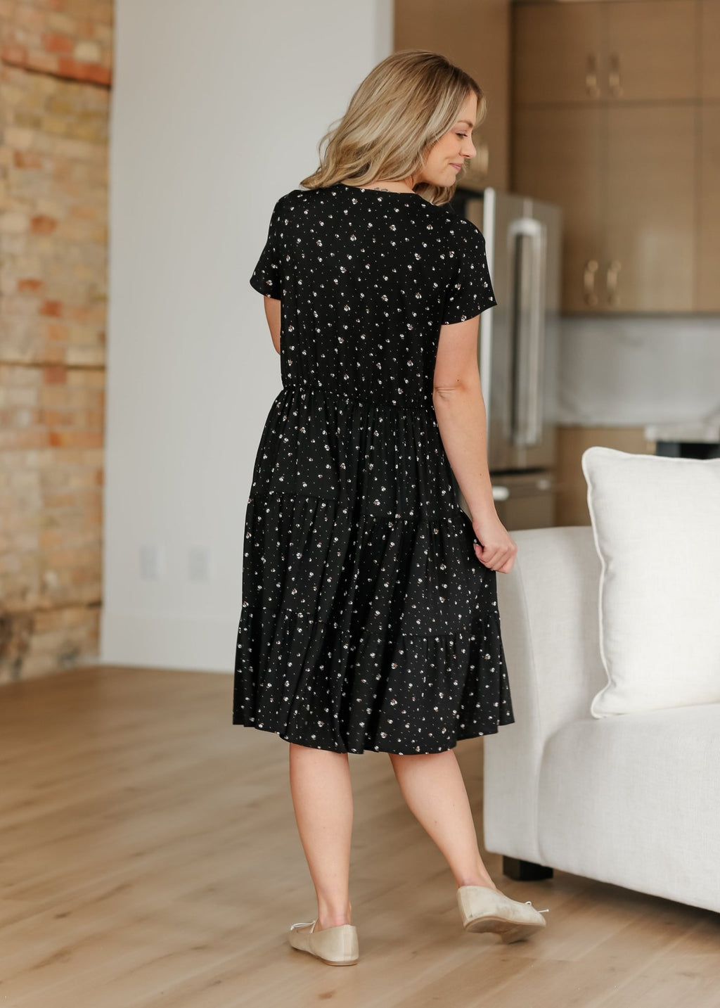 Jenna Floral Knit Short Sleeve Tiered Midi Dress - Two & Gathered