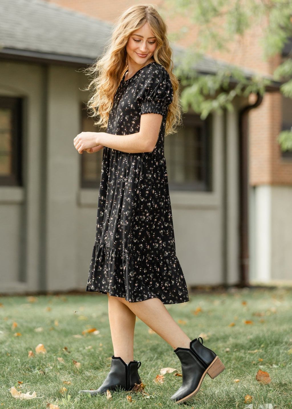 Jess Short Sleeve Midi Dress - Two & Gathered