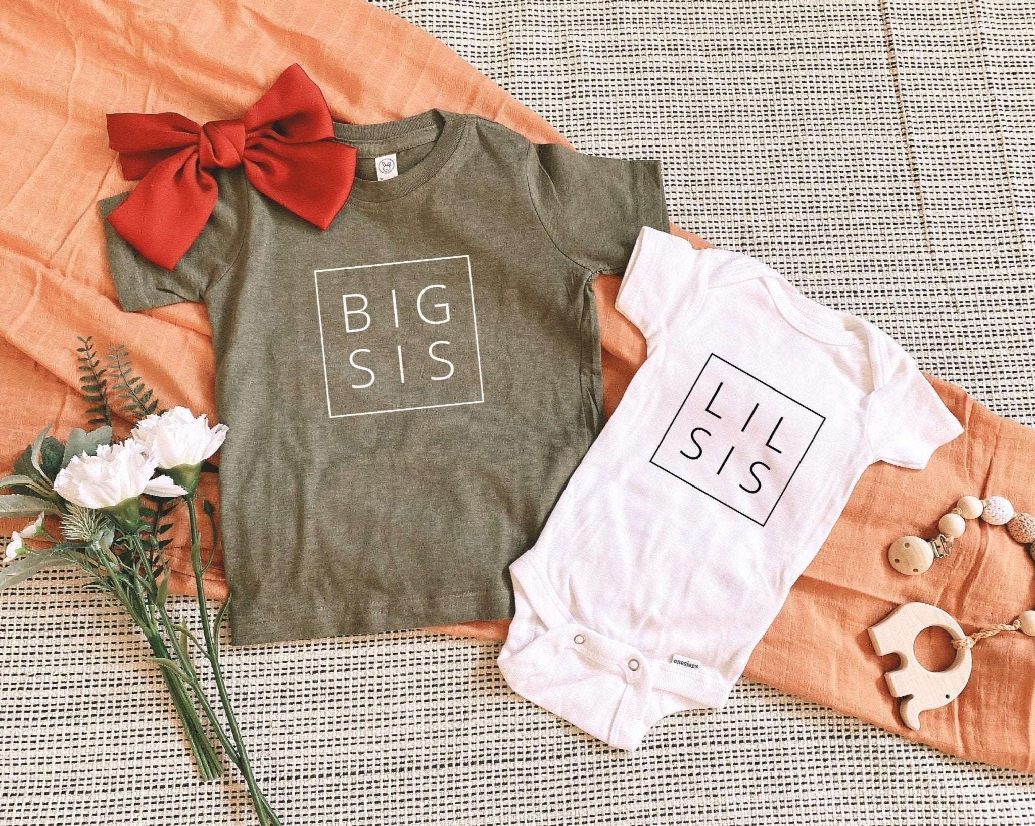 Lil Sis baby Onesie - Pregnancy Announcement Sibling shirts - Two & Gathered