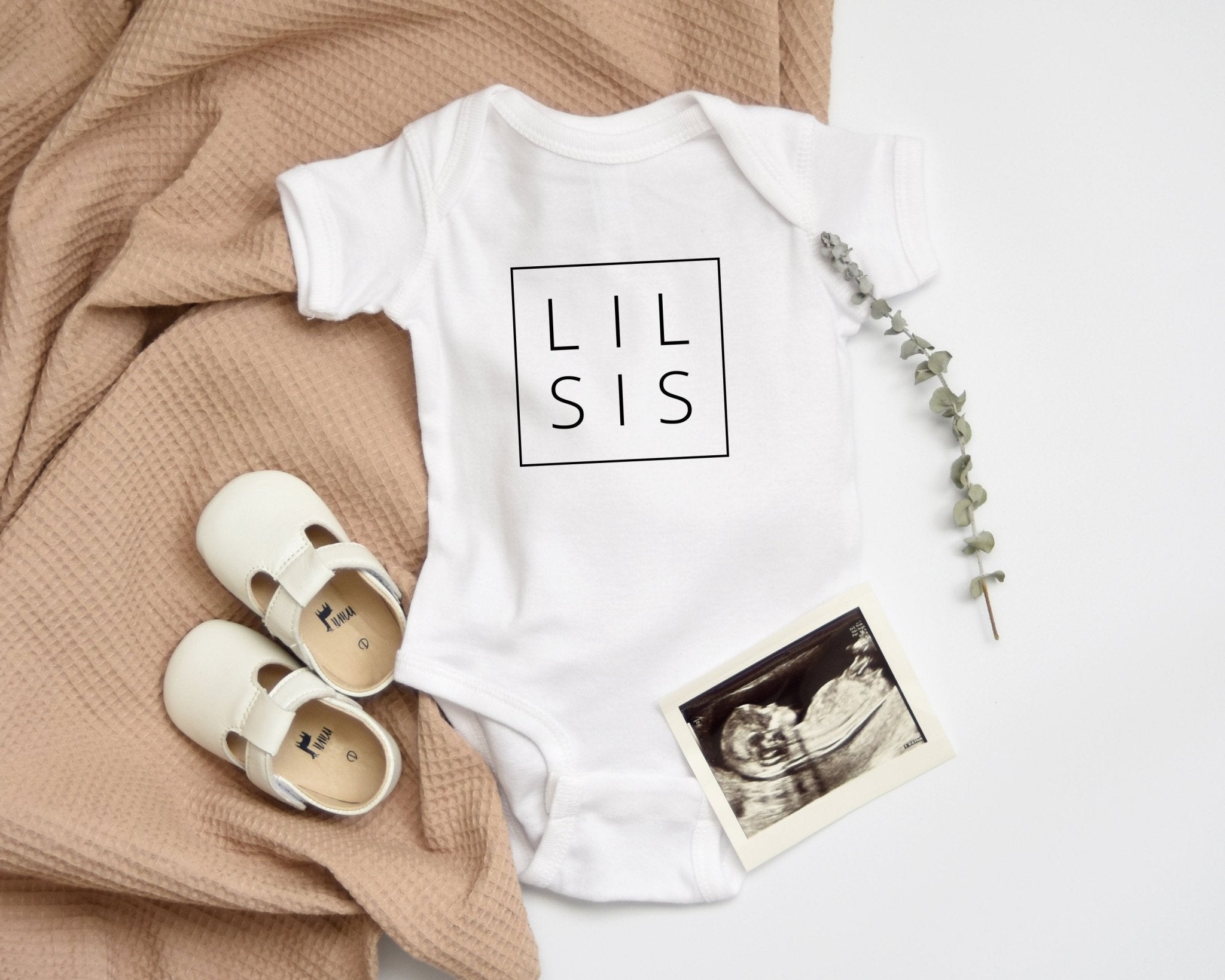 Lil Sis baby Onesie - Pregnancy Announcement Sibling shirts - Two & Gathered